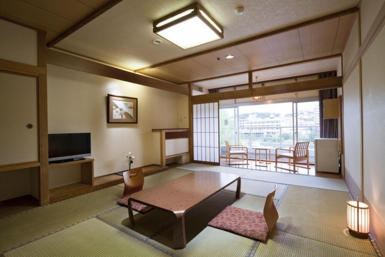 琵琶湖グランドホテル京近江 Otsu Bagian luar foto