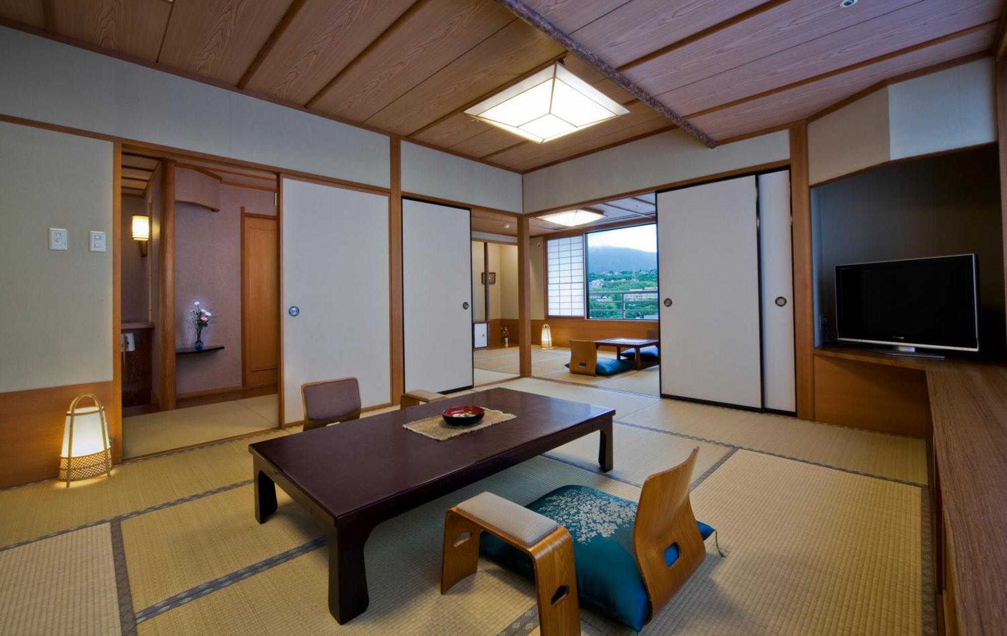 琵琶湖グランドホテル京近江 Otsu Bagian luar foto